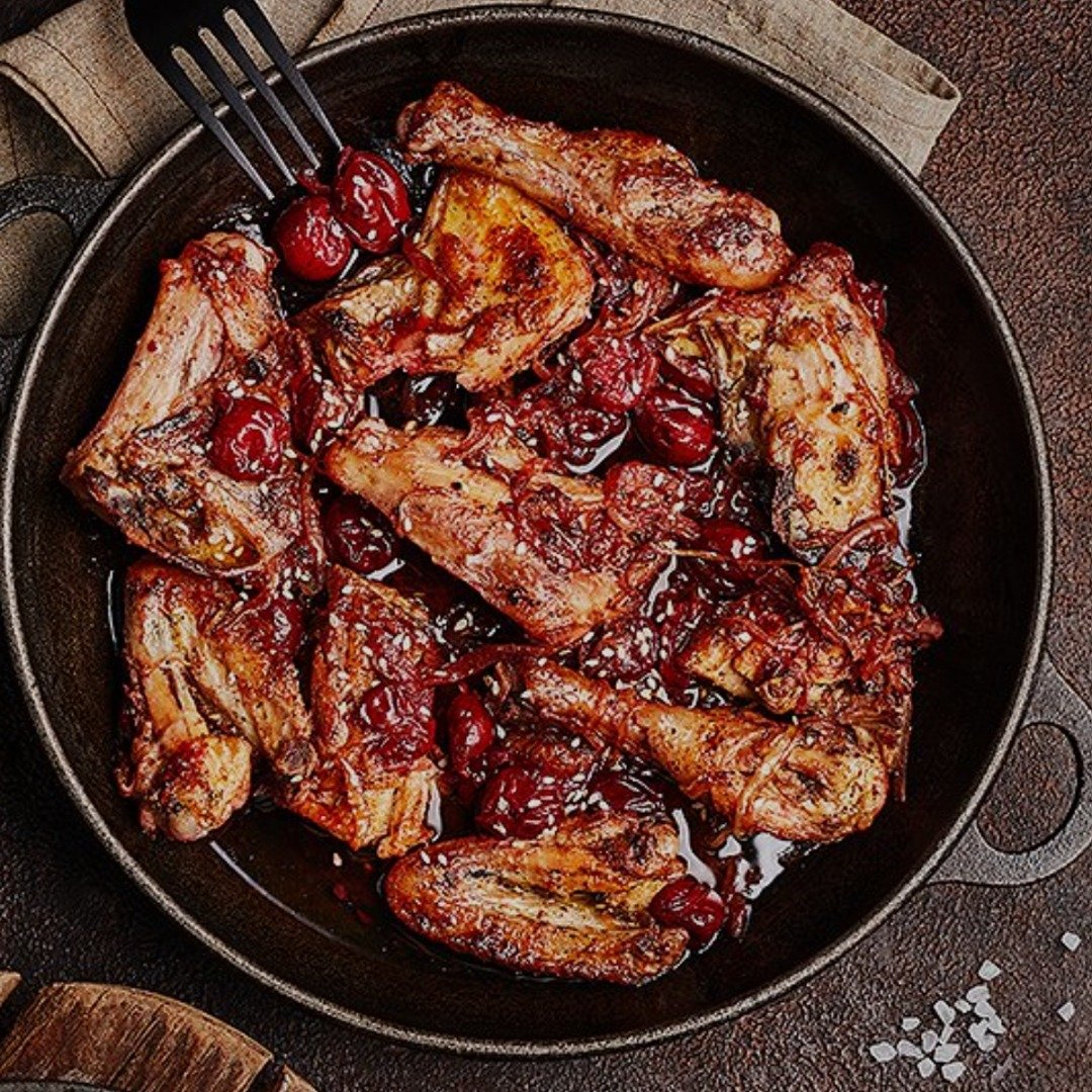 Kənd çolpası albalı sousunda